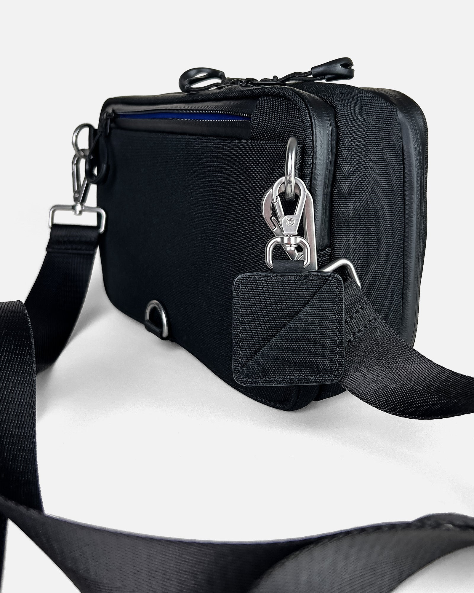 Collect Paris EDC Sling bags AirTag on utility sling.jpg__PID:5afffcc0-c96e-4e37-9006-e0ce5e7c1004