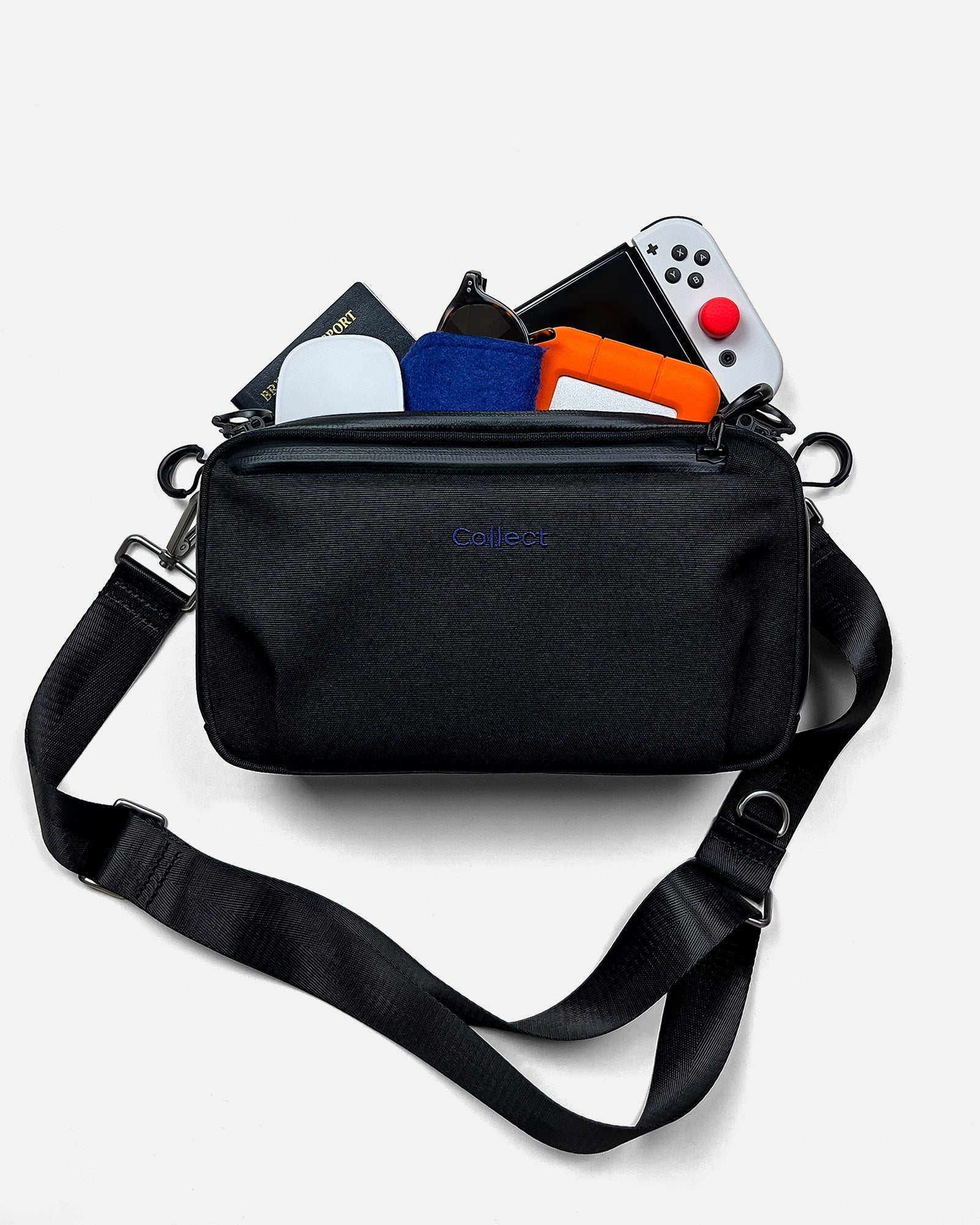 Collect Paris EDC Sling bags Utility sling full.jpg__PID:747401fe-ace1-467d-8cd5-93a55fe2464f